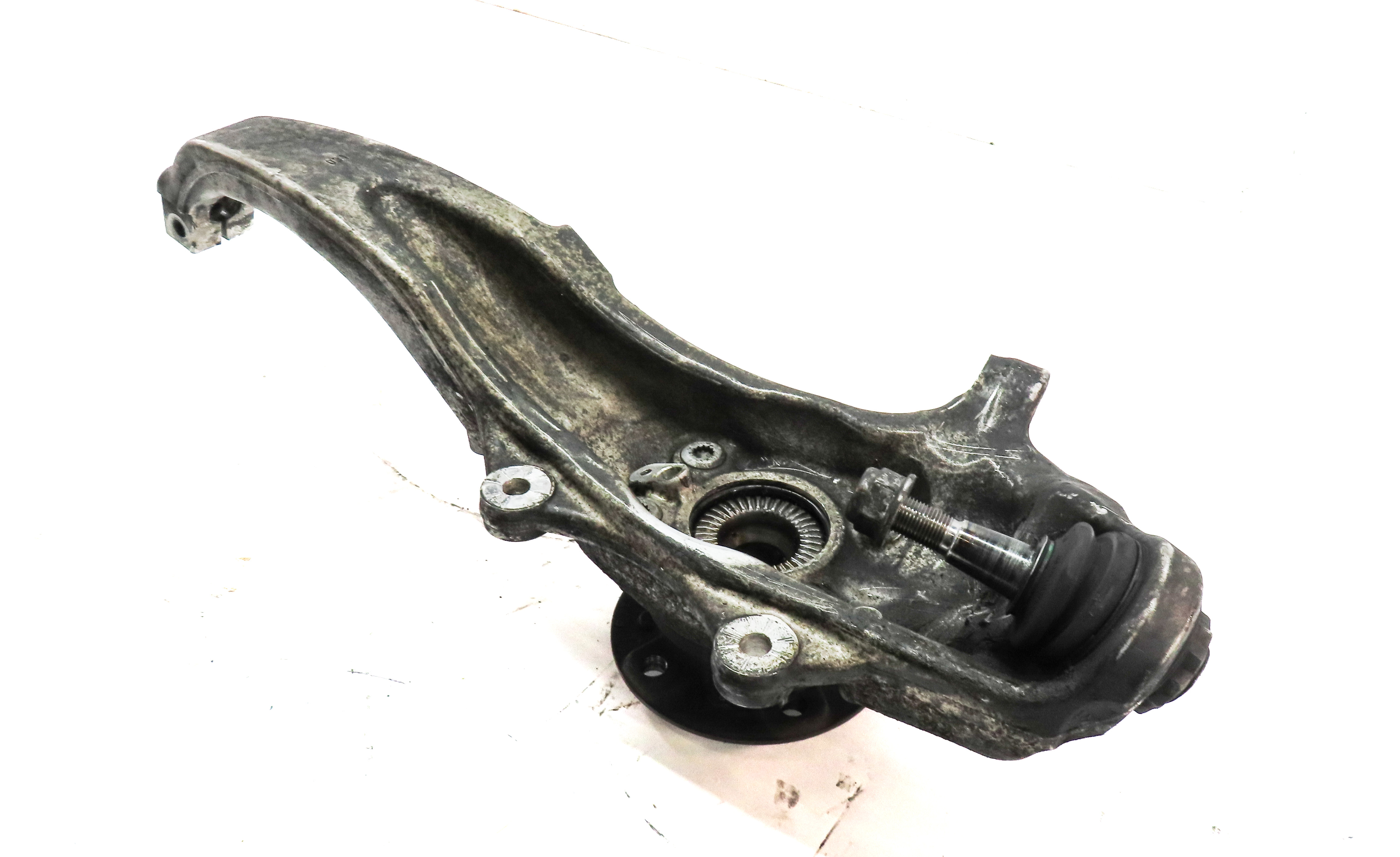 2010-2019 BMW 535iGT 550iGT 740i 750i (F01 F07) AWD LEFT FRONT SPINDLE KNUCKLE — exact item pictured
